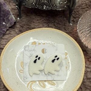 White Ghost Stud earrings